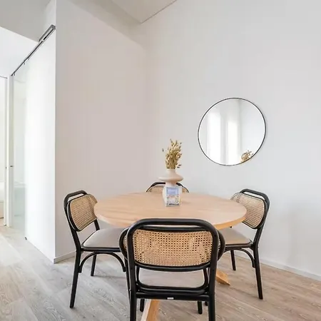 2-bedroom With Private Garden ポルト